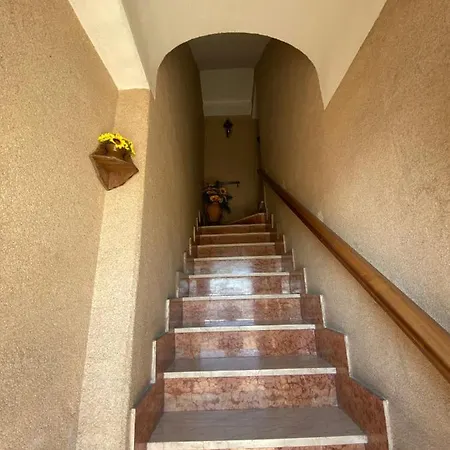 La Casa Di Peppe E Lucia Apartmán *